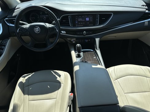 Used 2020 Buick Enclave Essence w/ LPO, Luxury Package image 23
