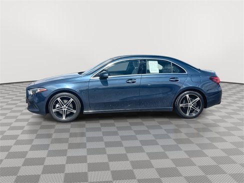Used 2021 Mercedes-Benz A 220 4MATIC image 5