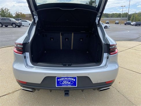 Used 2018 Porsche Macan image 8