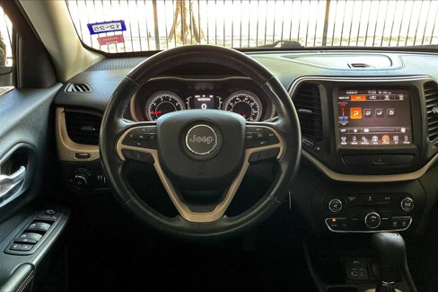 Used 2015 Jeep Cherokee Latitude image 5