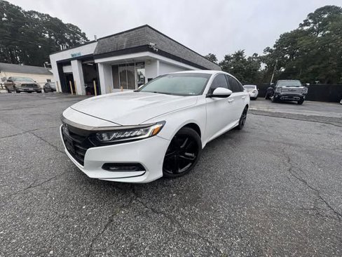Used 2018 Honda Accord Sport image 1