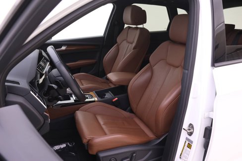 Used 2023 Audi Q5 2.0T Premium Plus w/ Premium Plus Package image 10
