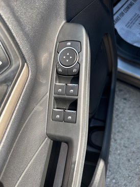Used 2022 Ford Escape SE w/ Convenience Package image 16