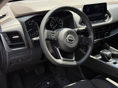Certified 2023 Nissan Rogue S image 15