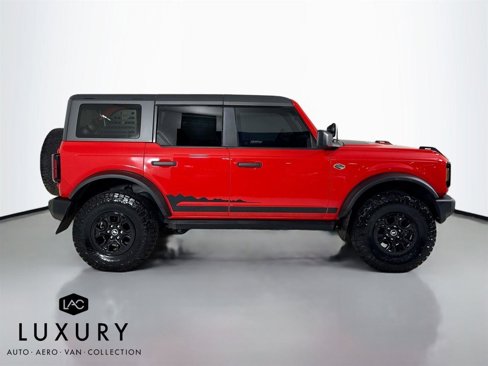 Used 2022 Ford Bronco Wildtrak image 3
