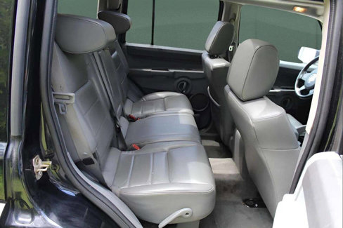Used 2006 Jeep Commander 4WD image 12