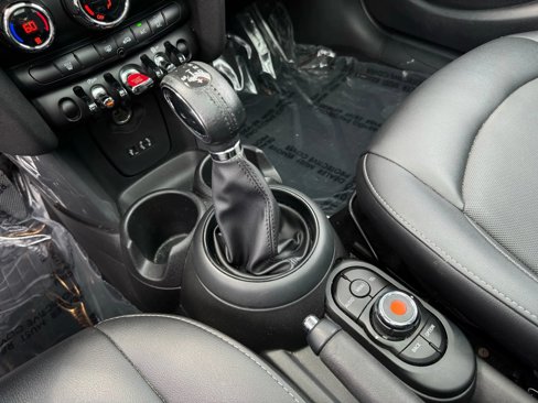 Used 2017 MINI Cooper 4-Door Hardtop image 15