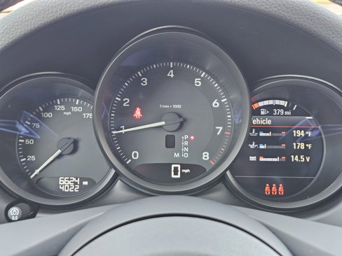 Used 2025 Porsche Macan image 16