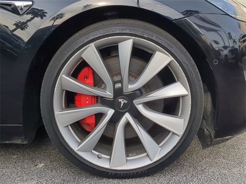 Used 2018 Tesla Model 3 Performance image 11