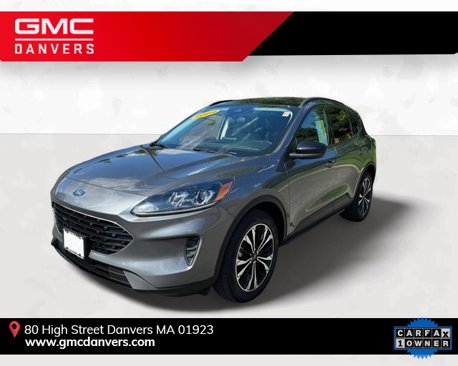 Used 2022 Ford Escape SE w/ SE Sport Appearance Package image 3
