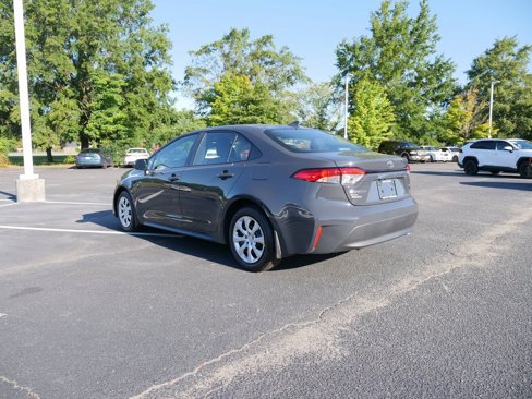 Used 2025 Toyota Corolla LE image 6