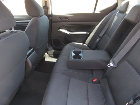 Used 2023 Nissan Altima 2.5 SV image 9