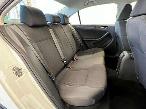 Used 2014 Volkswagen Jetta S image 14