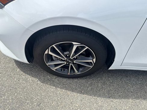 Used 2023 Kia Forte LXS w/ LXS Technology Package image 11