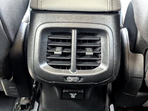 Used 2014 Jeep Cherokee Latitude image 32