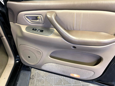 Used 2001 Toyota Sequoia Limited image 14