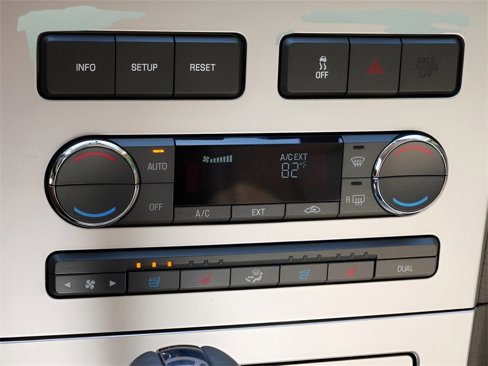 Used 2010 Lincoln MKX 2WD image 23