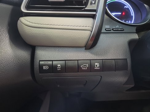 Used 2020 Toyota Camry SE image 23
