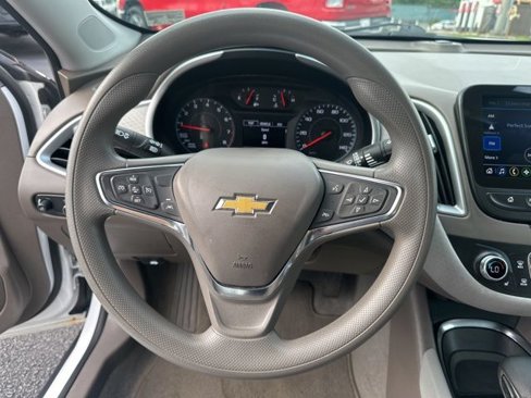 Used 2024 Chevrolet Malibu LT image 14