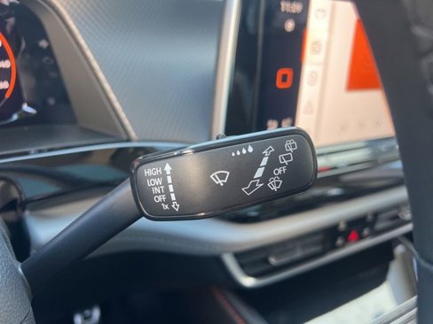 New 2025 Volkswagen Atlas Peak Edition SE image 21