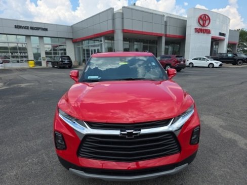 Used 2022 Chevrolet Blazer LT image 2