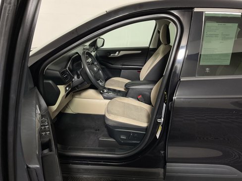 Used 2021 Ford Escape SE image 18