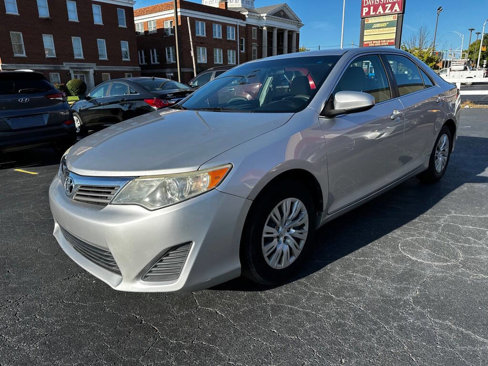 Used 2013 Toyota Camry L image 3