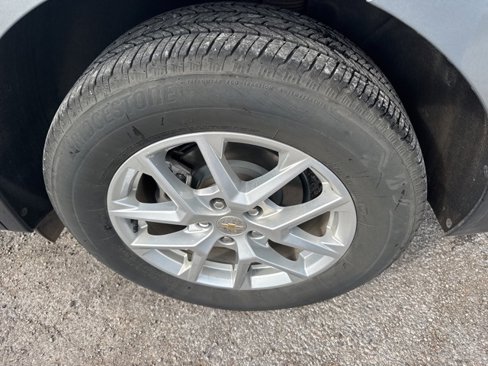 Used 2024 Chevrolet Equinox LS image 9