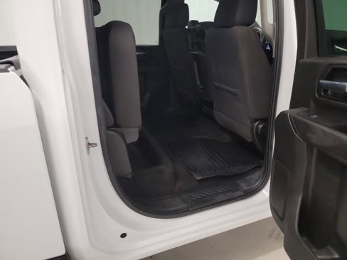 Used 2022 Chevrolet Silverado 3500 LT image 9