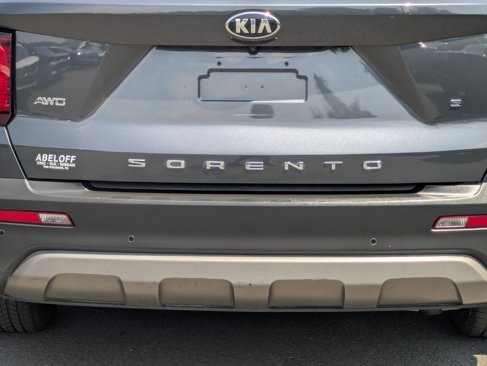Used 2021 Kia Sorento S w/ Panoramic Sunroof Package image 24