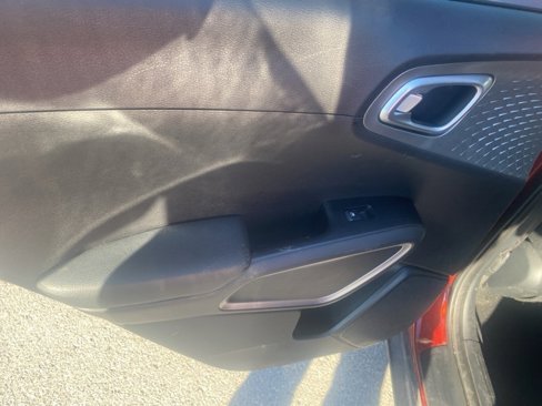 Used 2020 Kia Soul LX image 12