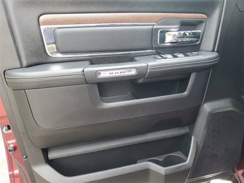 Used 2016 RAM 1500 Laramie w/ Convenience Group image 10