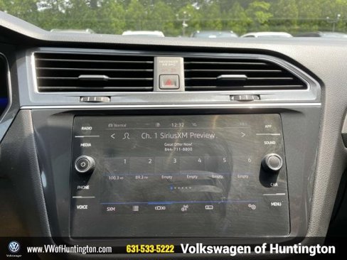 Certified 2022 Volkswagen Tiguan SE w/ Panoramic Sunroof Package image 25