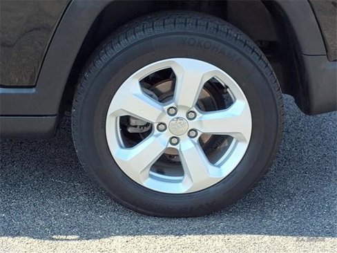Certified 2018 Jeep Compass Latitude w/ Popular Equipment Group image 8