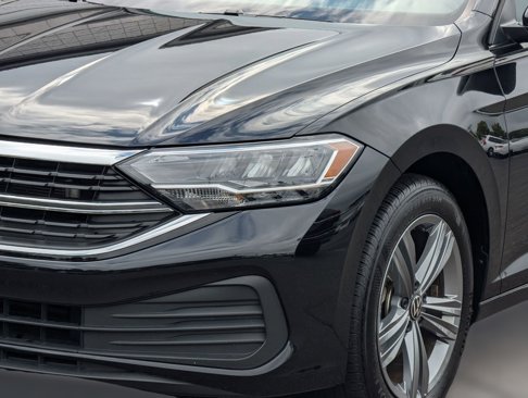 Used 2024 Volkswagen Jetta SE image 11
