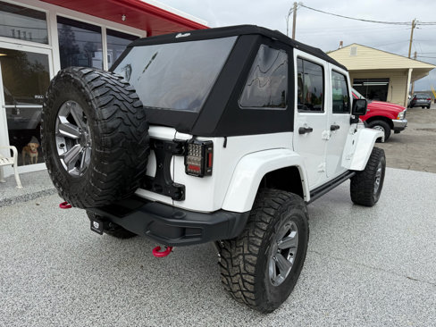Used 2016 Jeep Wrangler Unlimited Rubicon image 10