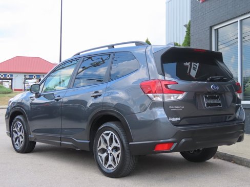 Used 2020 Subaru Forester Premium image 12