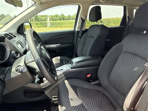 Used 2018 Dodge Journey SE image 18