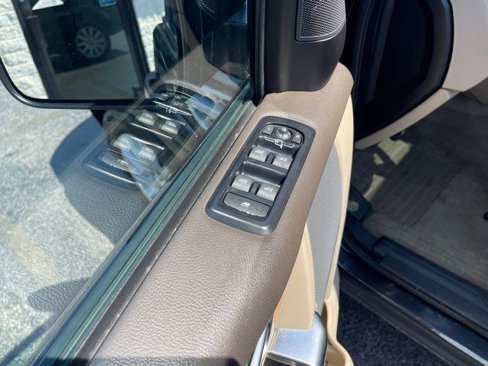 Used 2013 Land Rover LR4 HSE image 18