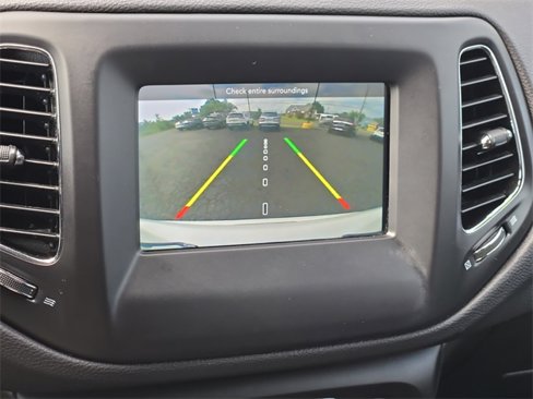 Used 2018 Jeep Compass Latitude w/ Popular Equipment Group image 20