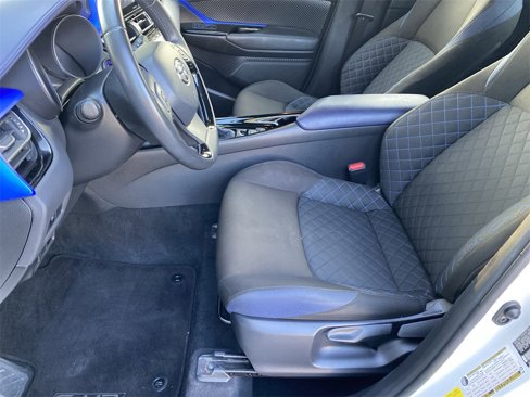 Used 2021 Toyota C-HR XLE image 14