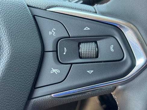 New 2025 Chevrolet Trax LT w/ Driver Confidence Package image 15