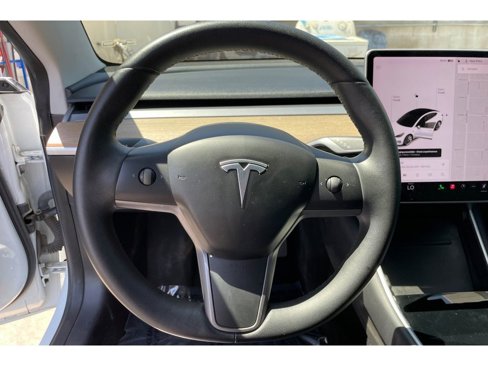 Used 2020 Tesla Model 3 Standard Range image 29