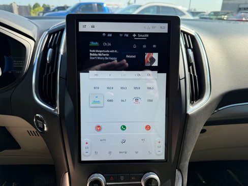 Used 2022 Ford Edge Titanium image 28