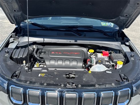 Certified 2022 Jeep Compass Limited image 9