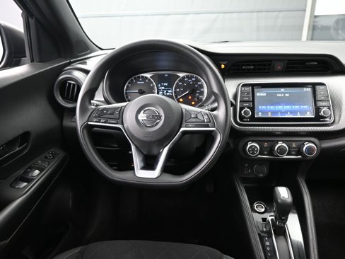 Used 2019 Nissan Kicks S image 12