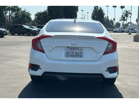 Used 2018 Honda Civic EX-L image 4