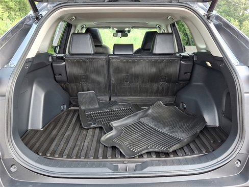 Used 2022 Toyota RAV4 XLE Premium image 28