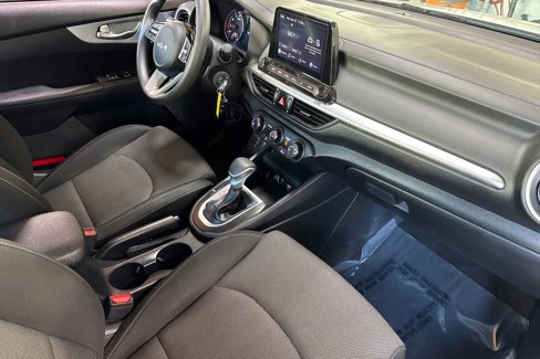 Used 2024 Kia Forte LXS image 32
