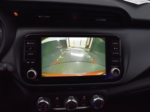 Used 2023 Nissan Kicks SV image 15